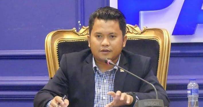 Pertama di Madura, Gaji Anggota DPR PAN Dihibahkan Untuk Petani
